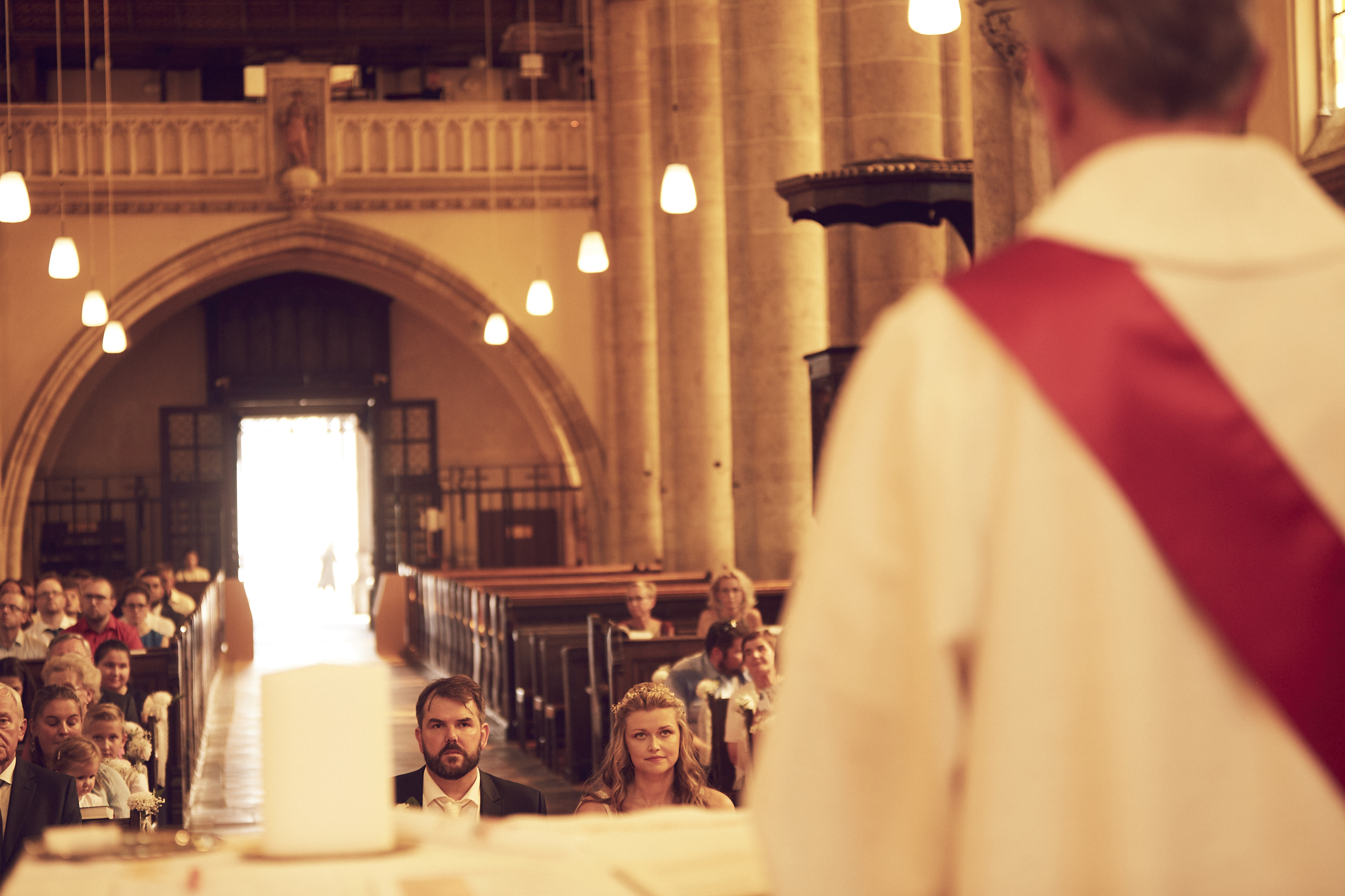 Hochzeit in einer gotischen Kirche – Bild 5